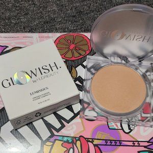 Huda Beauty Glowish in 03 Light